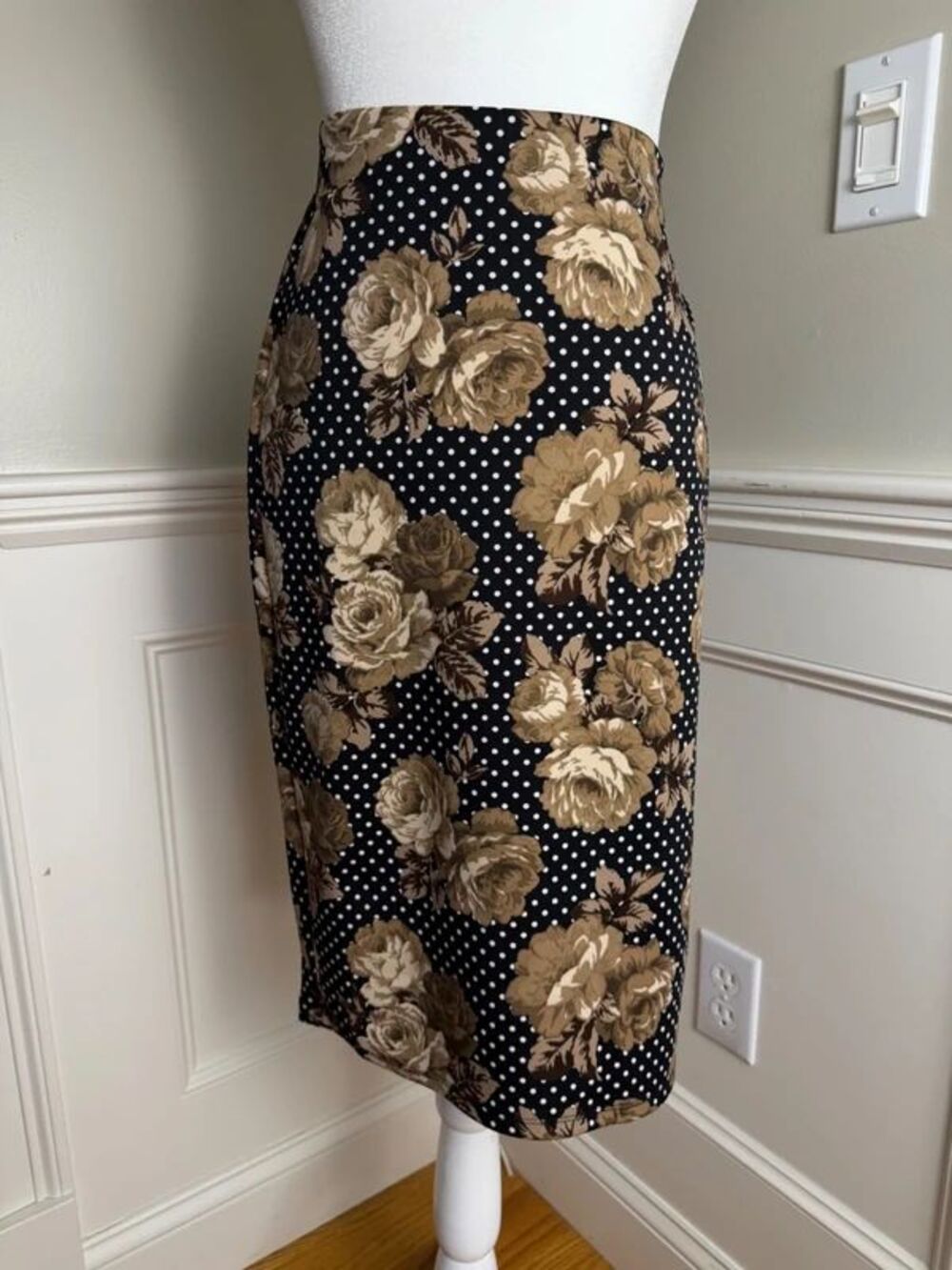 NYC Floral Polka Dot Pencil Skirt Size S Black Beige